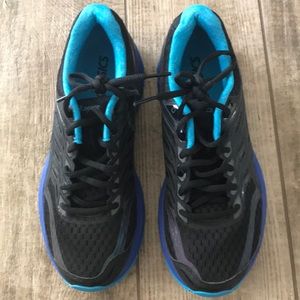 ASICS running shoes 7.5